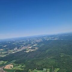 Flugwegposition um 13:35:00: Aufgenommen in der Nähe von Kreisfreie Stadt Regensburg, Regensburg, Deutschland in 1378 Meter